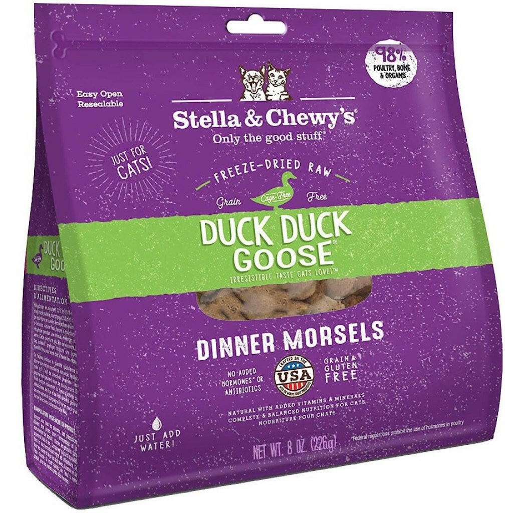 Stella & Chewy's Duck Duck Goose Dinner Morsels Freeze-Dried Raw Food For Cats (8 oz)